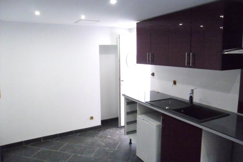 PROCHE SOIGNOLLES : MAISON DE VILLE