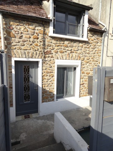 GUIGNES : IDEAL PREMIERE ACQUISITION