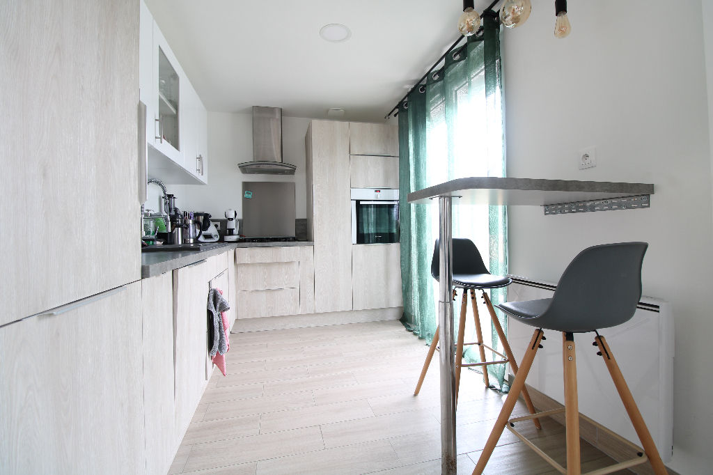 À vendre à SOLERS maison 5 pièces