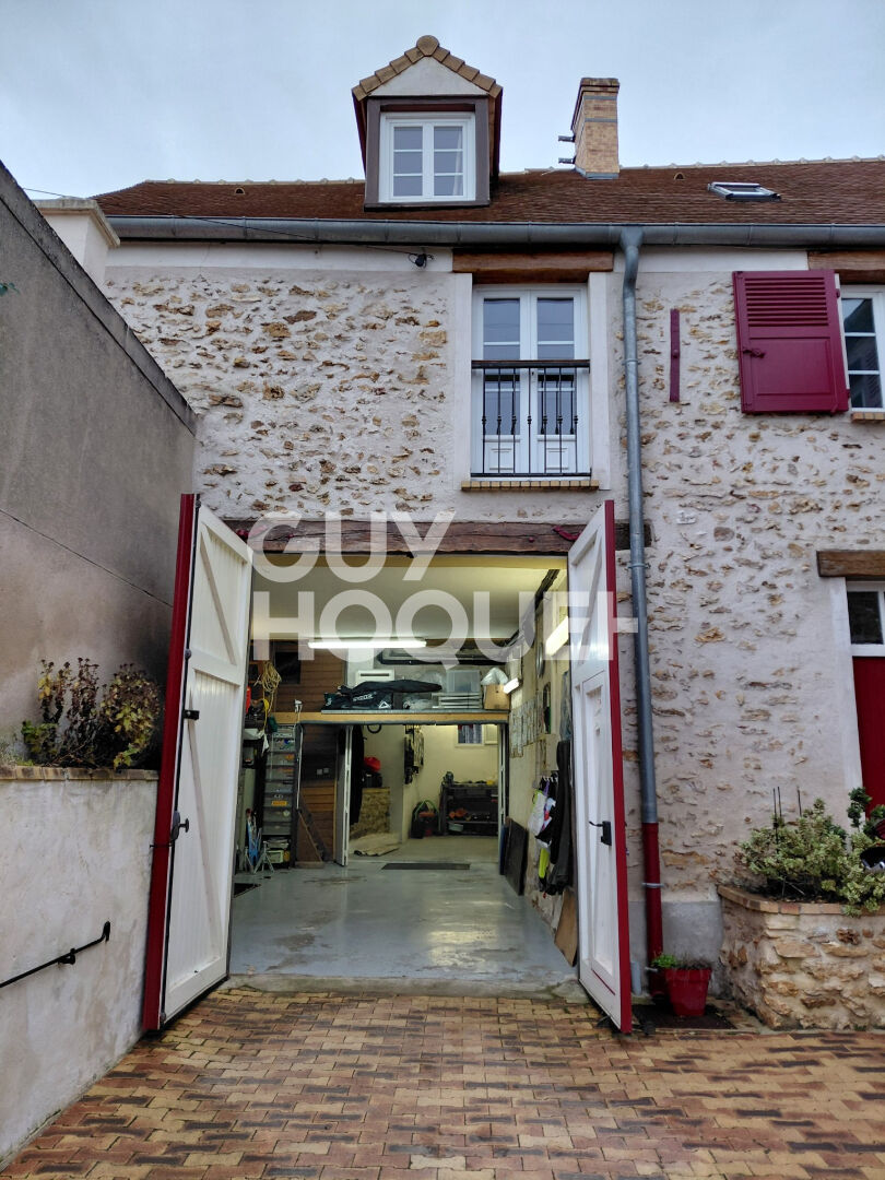 SUPERBE BRIARDE AVEC APPARTEMENT INDEPENDANT