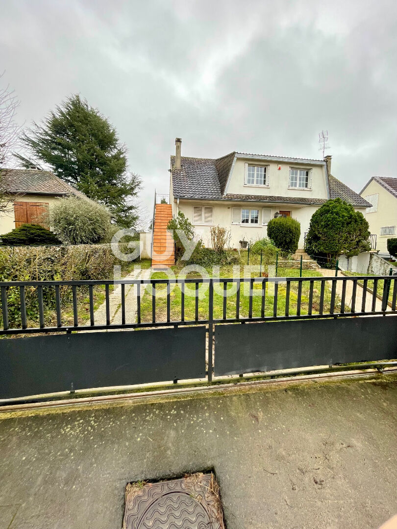 GRISY-SUISNES : APPARTEMENT AVEC JARDIN