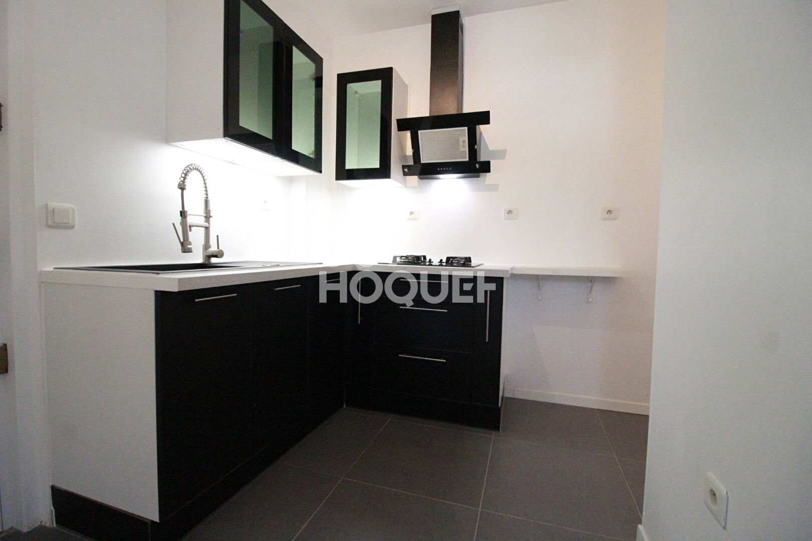 À VENDRE ? Appartement T2 avec grenier et garage - GUIGNES