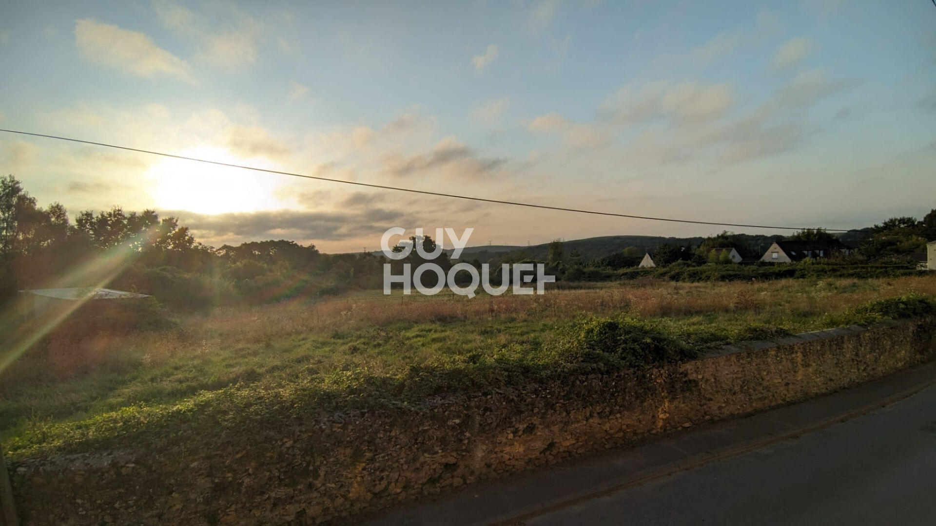 Maison dans village avec écoles