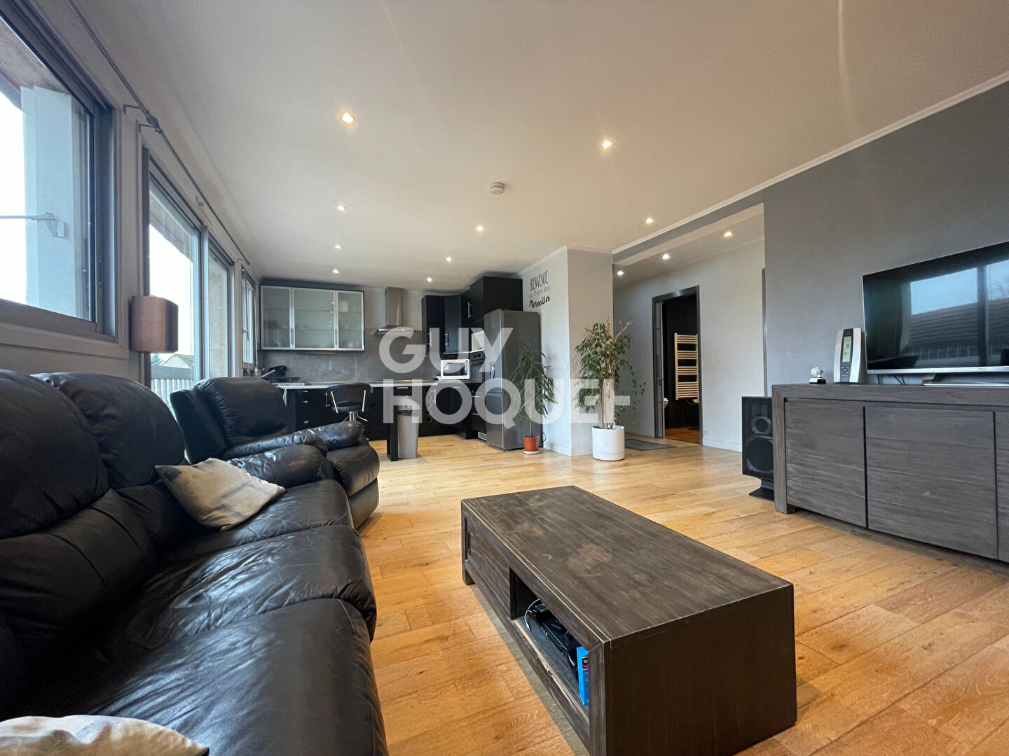 DUPLEX CENTRE VILLE OZOIR