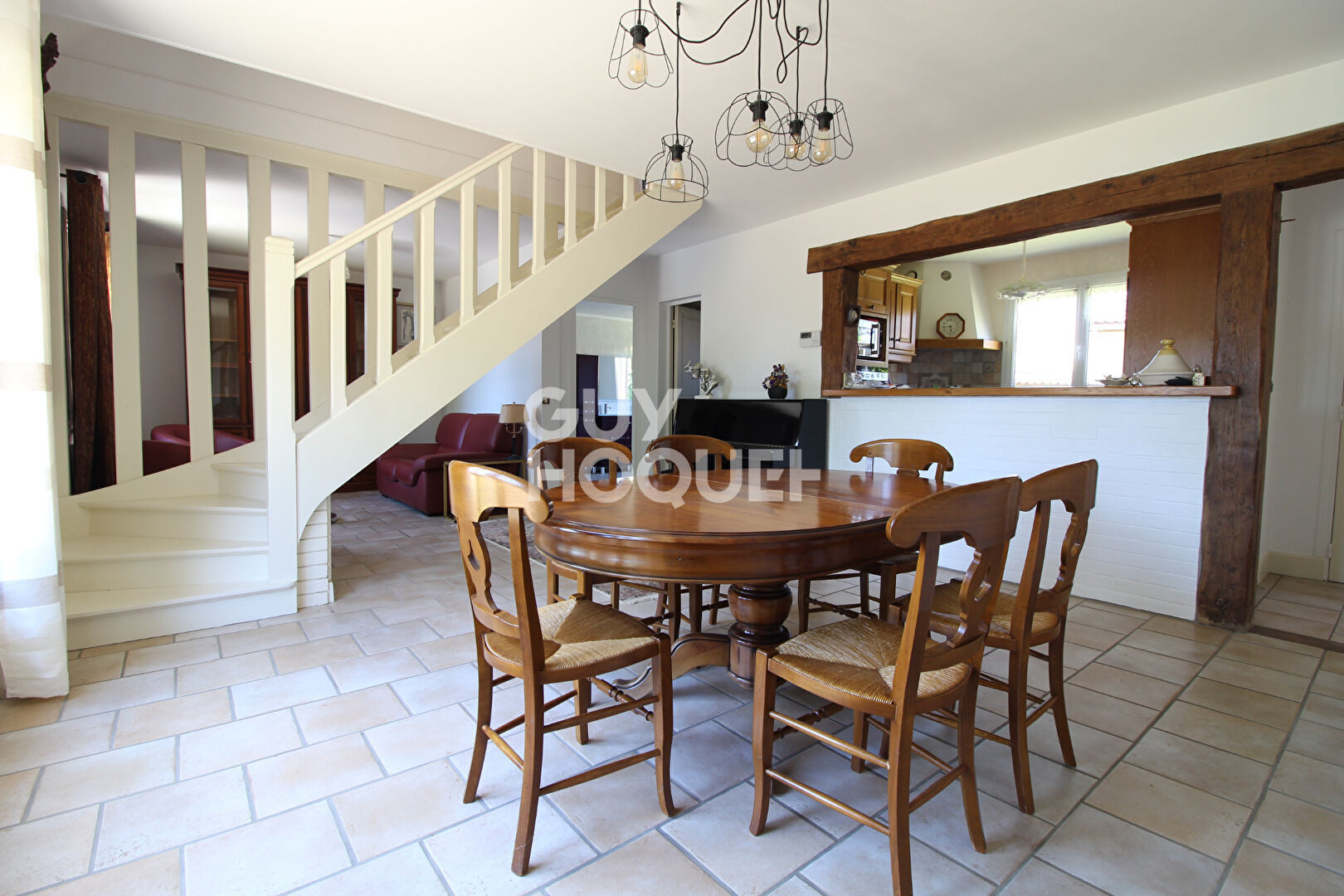 À VENDRE  Charmante maison avec dépendance à Verneuil-l'Étang