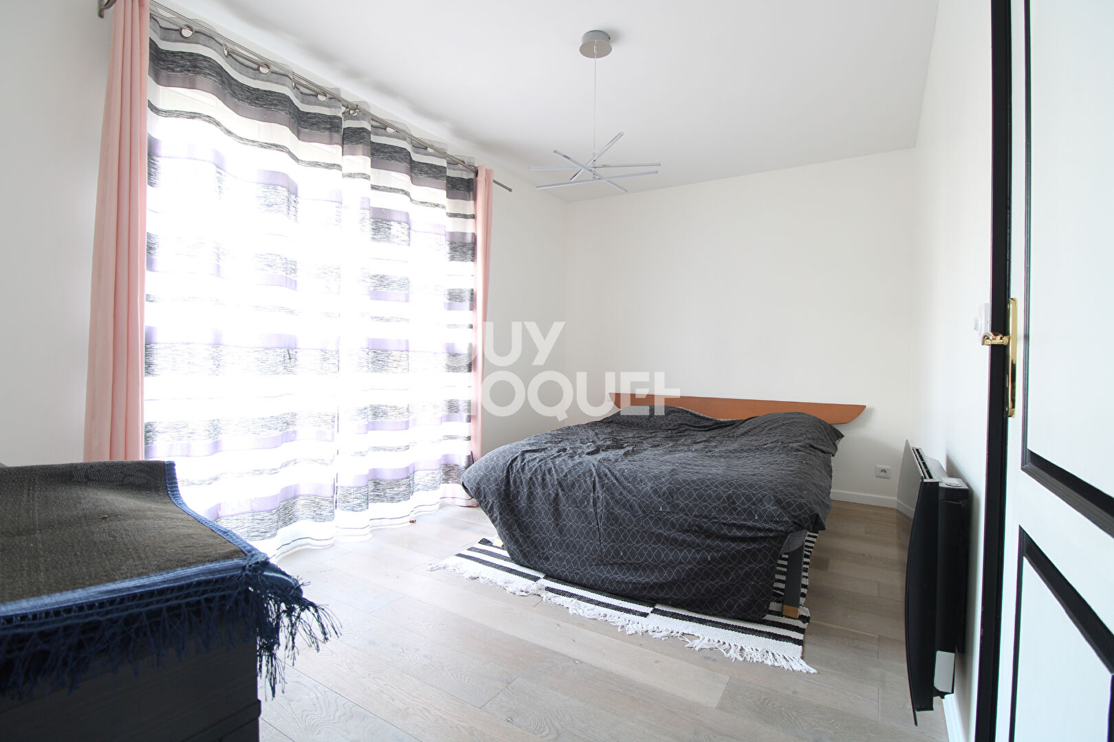 PROCHE BRIE COMTE ROBERT