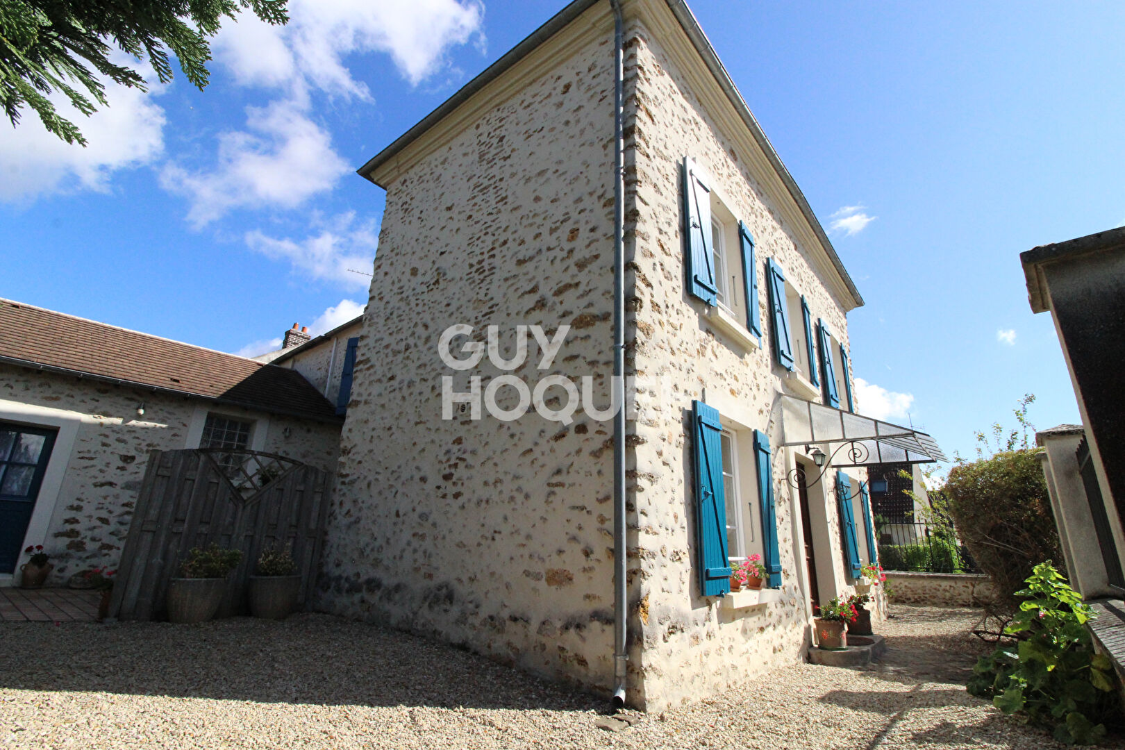 À vendre Belle meulière à Verneuil-l'Étang