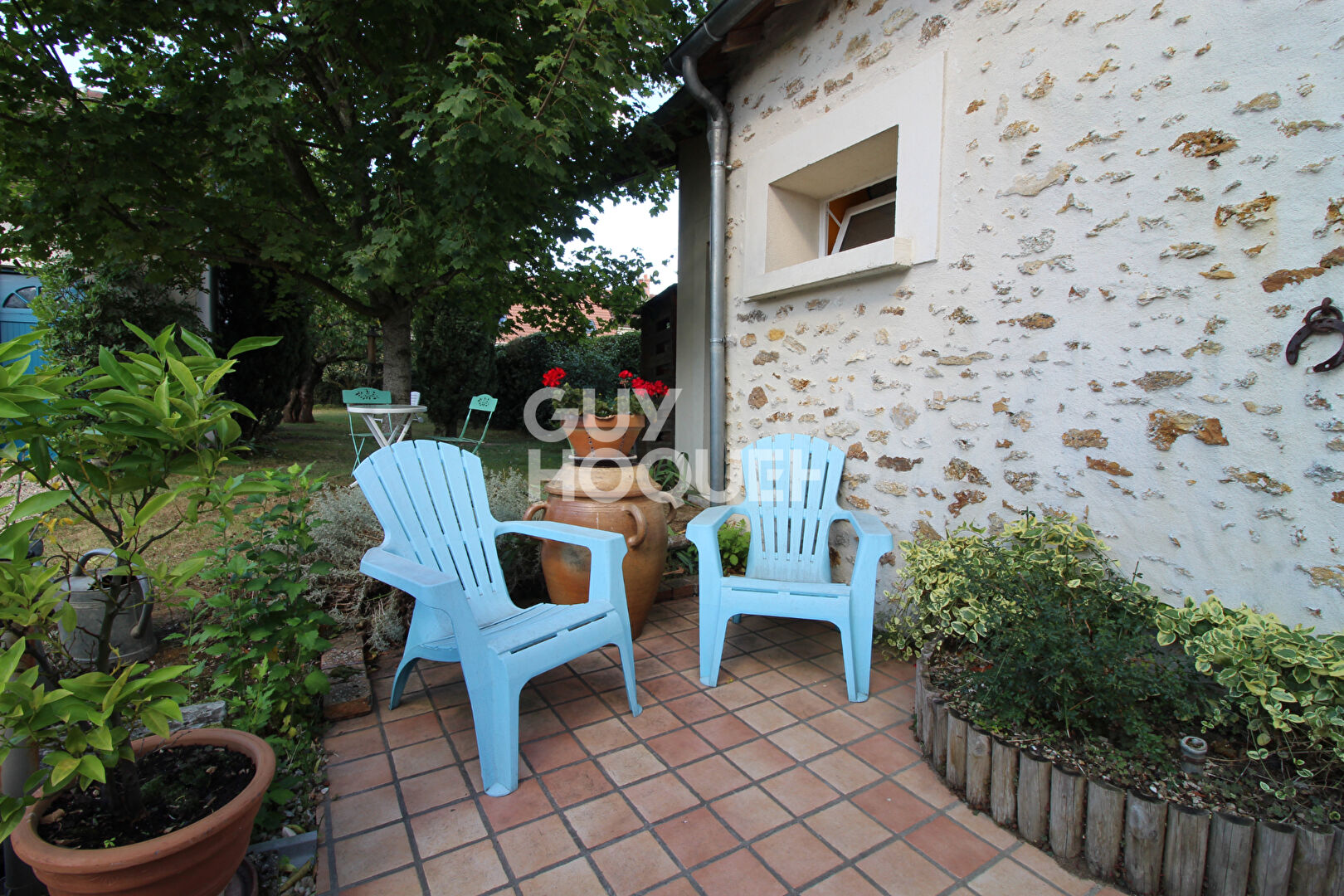 À vendre Belle meulière à Verneuil-l'Étang