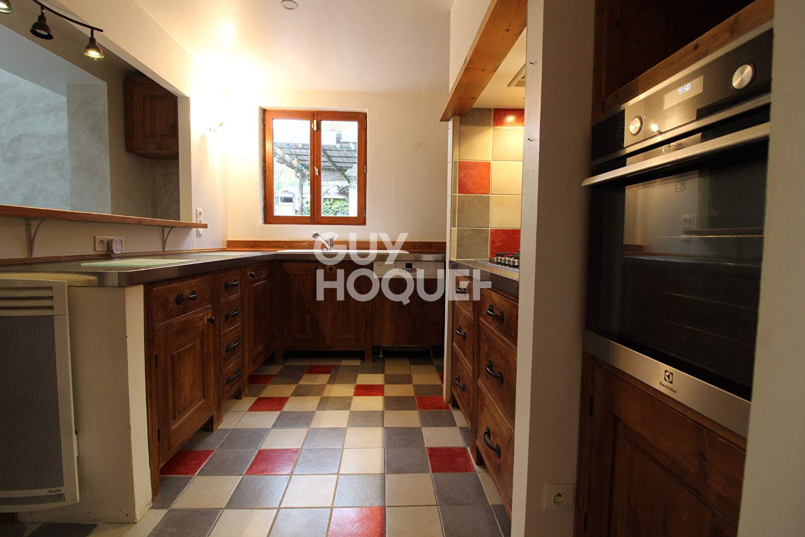 Grande maison familiale à Ozouer-le-Voulgis sur terrain clos et arboré