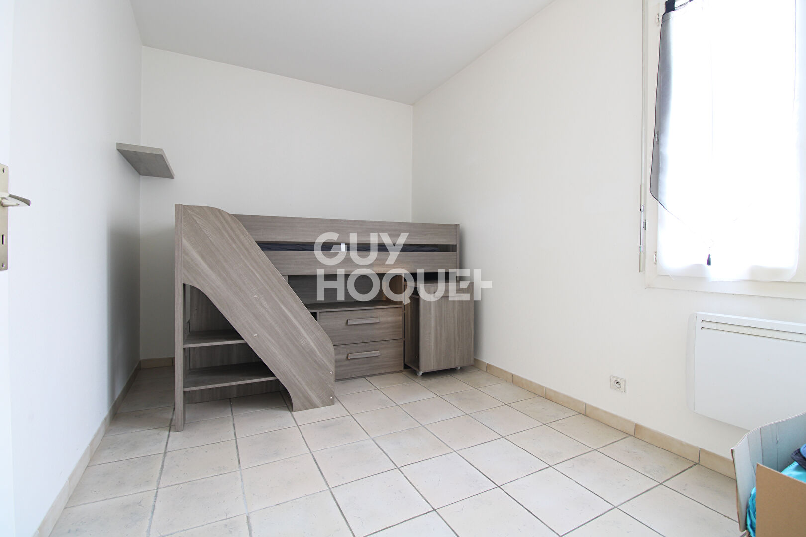 PROCHE COUBERT - APPARTEMENT F2 MEUBLE - Rez de Jardin