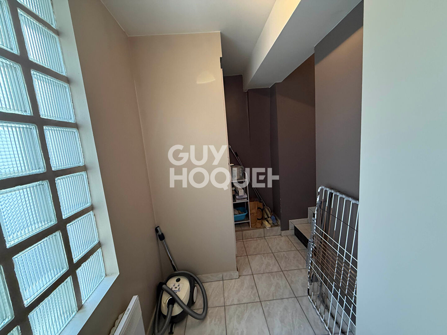 Vaste F3 SOIGNOLLES CENTRE avec parkings