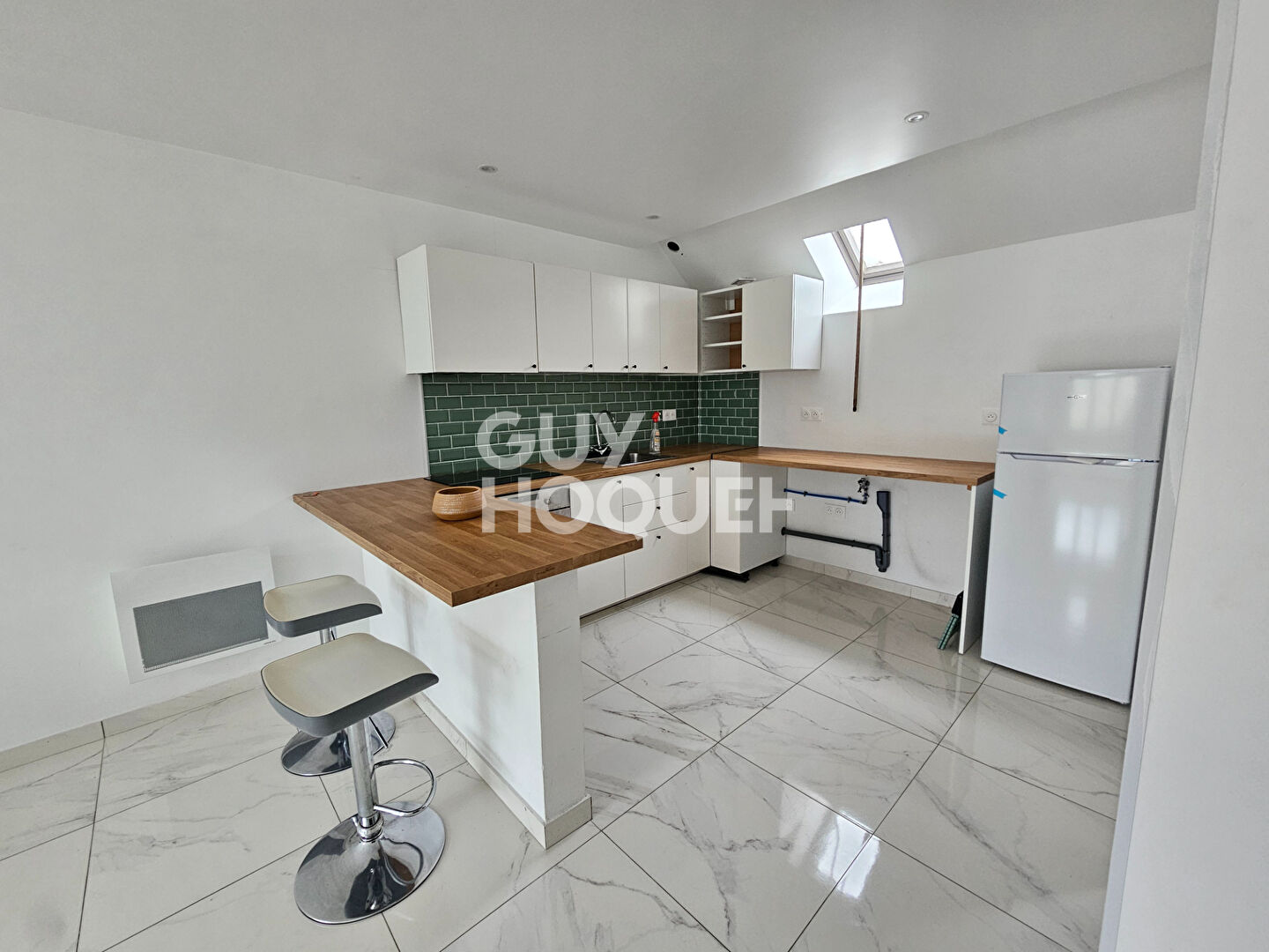 F2 meublé Champdeuil