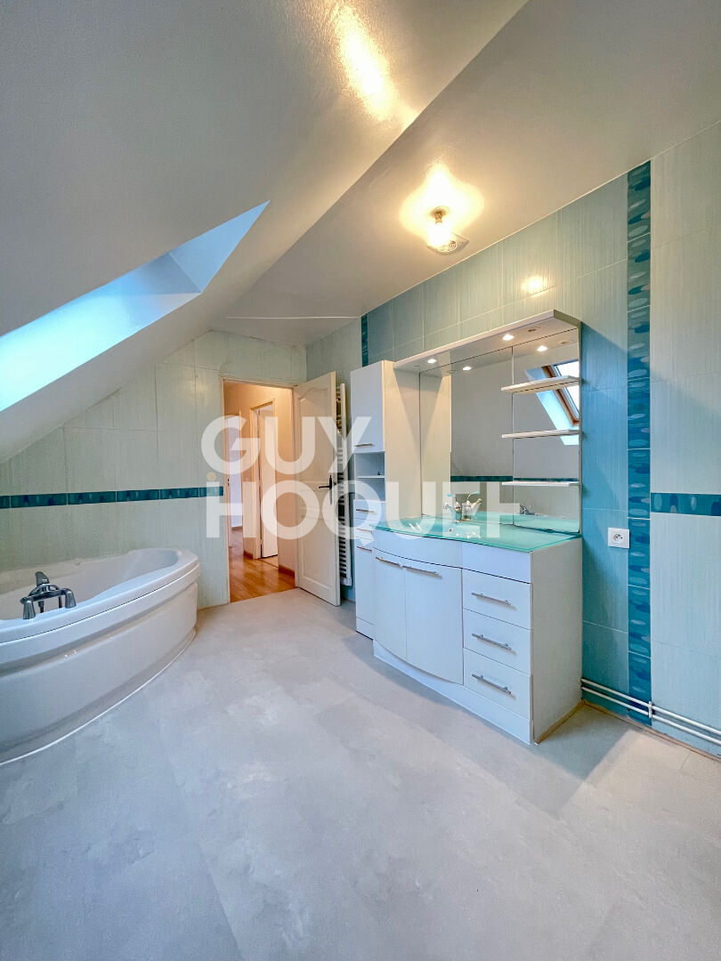 GRISY-SUISNES : APPARTEMENT AVEC JARDIN