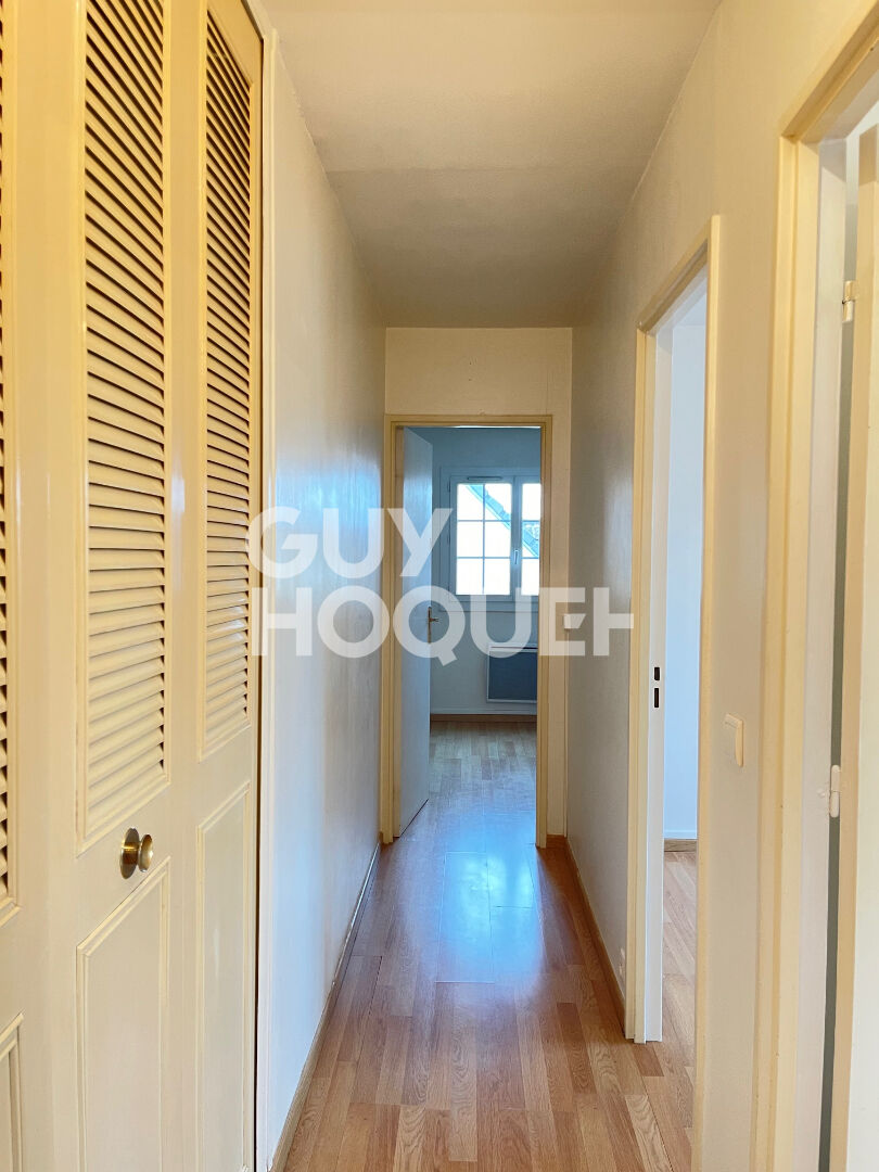 GRISY-SUISNES : APPARTEMENT AVEC JARDIN