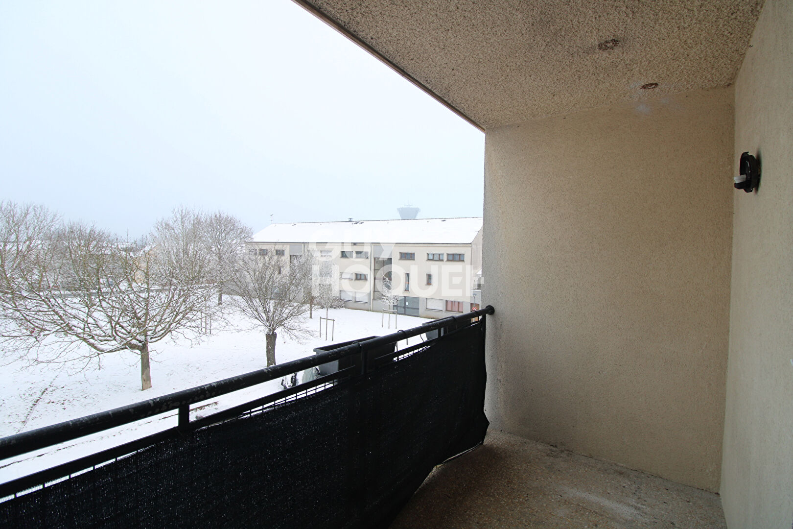 Appartement Brie Comte Robert 26.15 m2 avec un balcon et stationnement