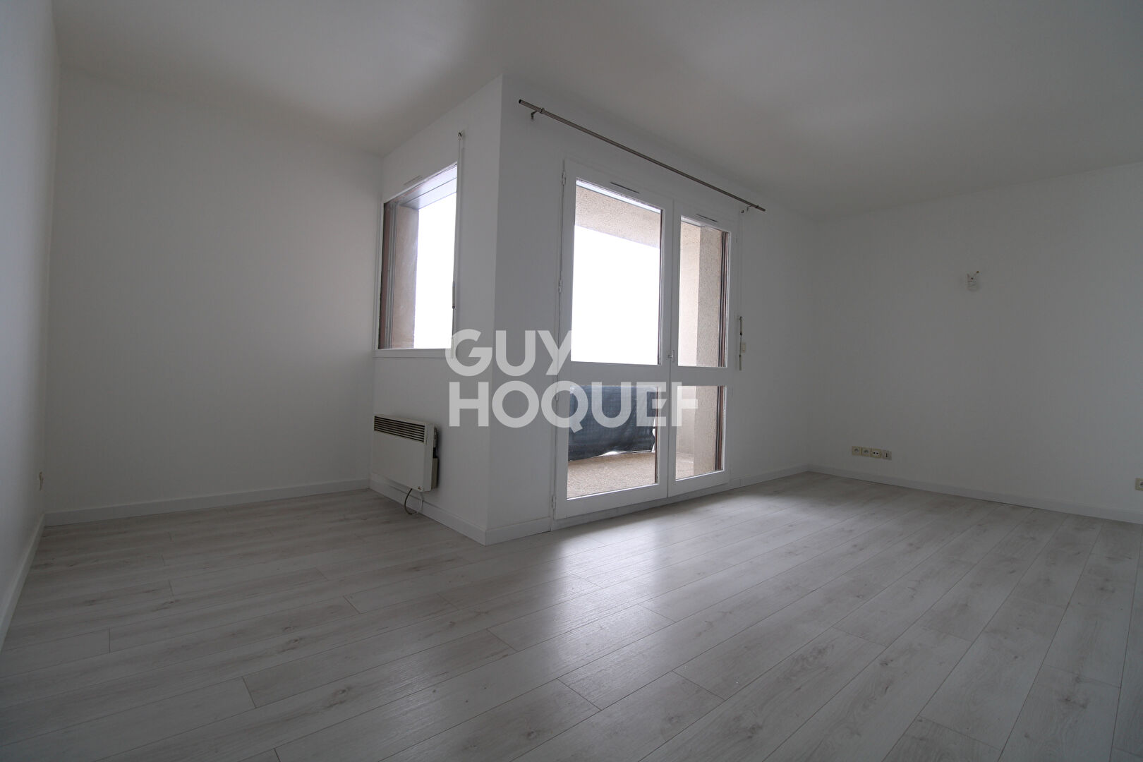 Appartement Brie Comte Robert 26.15 m2 avec un balcon et stationnement