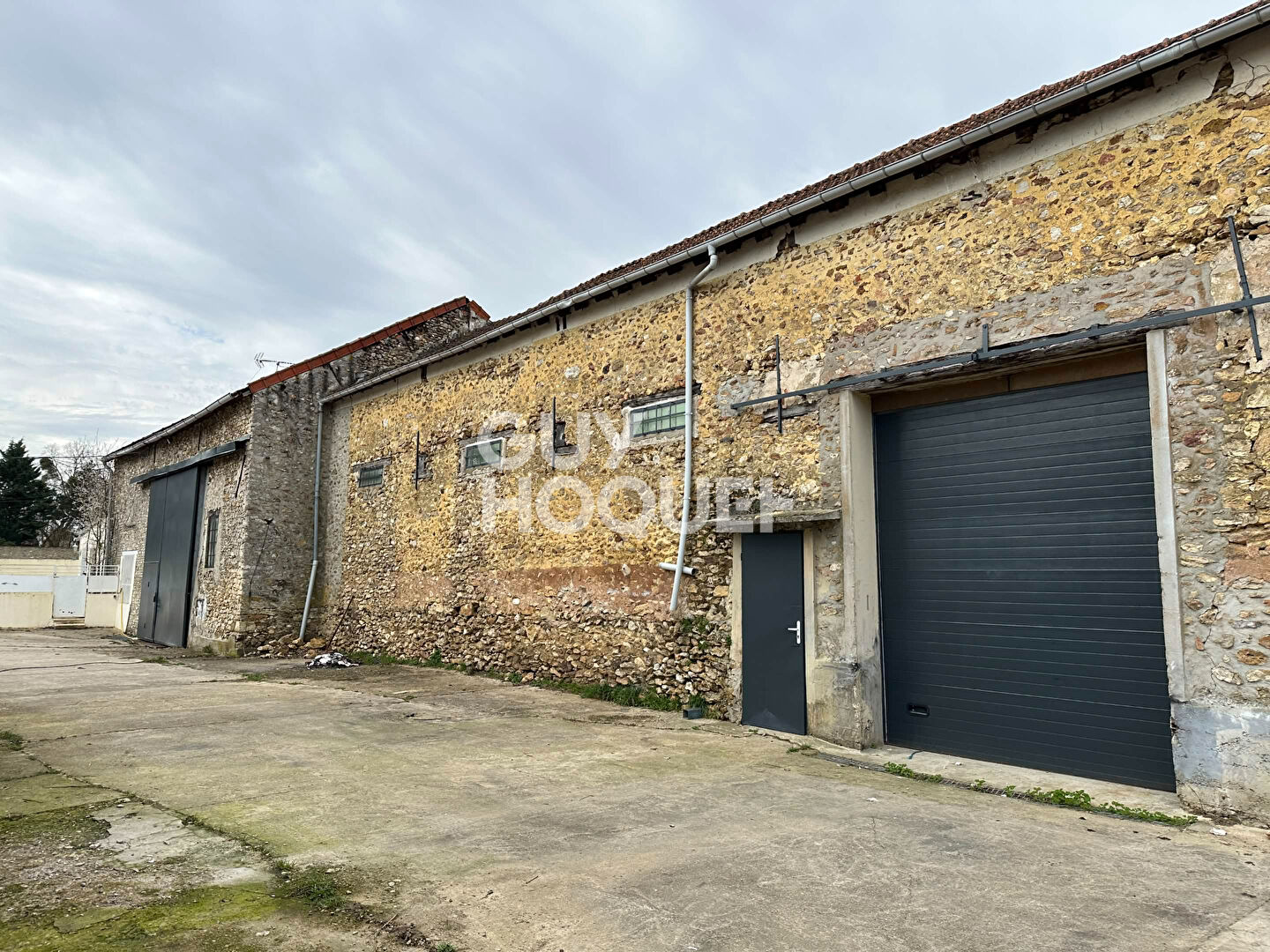 Local d'activité Grisy Suisnes 328 m2