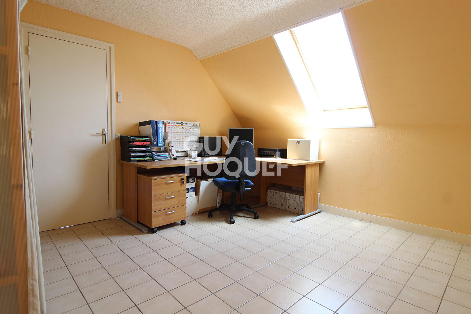 À VENDRE  Charmante maison avec dépendance à Verneuil-l'Étang