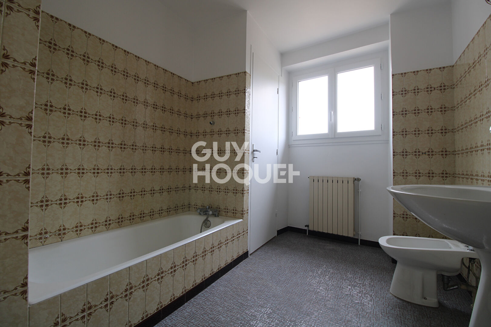 MAISON COMPOSEE DE DEUX APPARTEMENTS