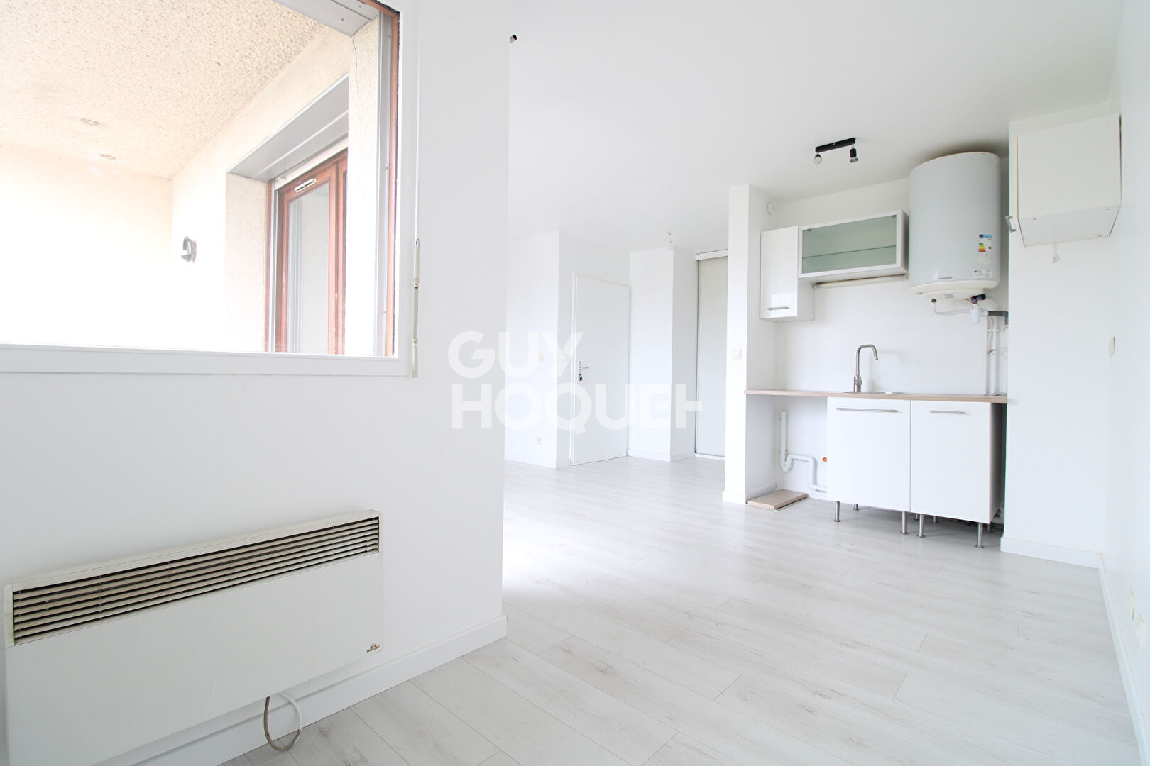 Appartement Brie Comte Robert 26.15 m2 avec un balcon et stationnement