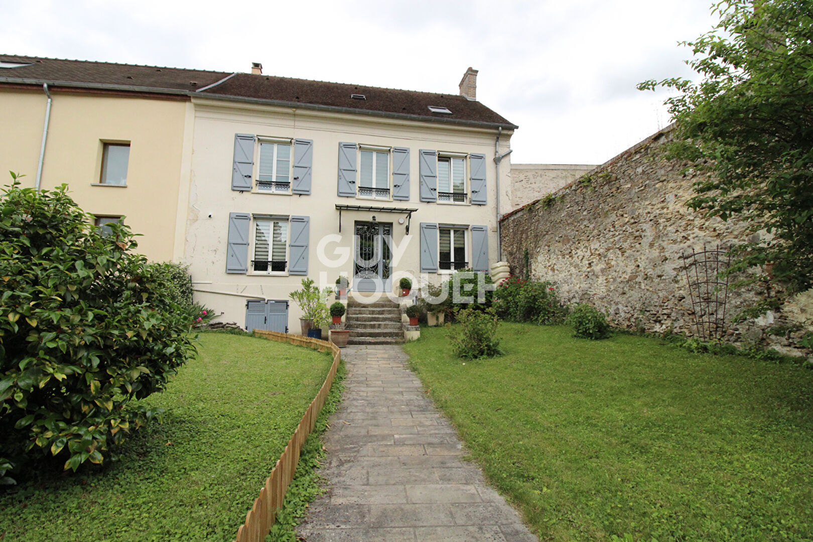 Belle maison familiale SAINT MERY