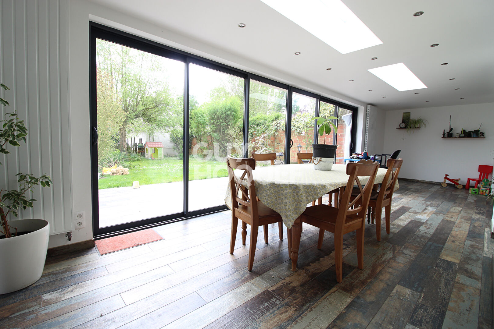 Grande maison familiale avec hangar de 250m²