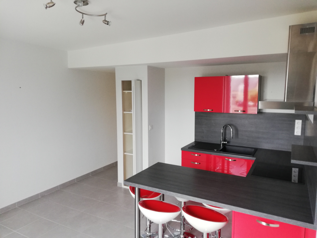 T2 centre Ploubalay avec parking