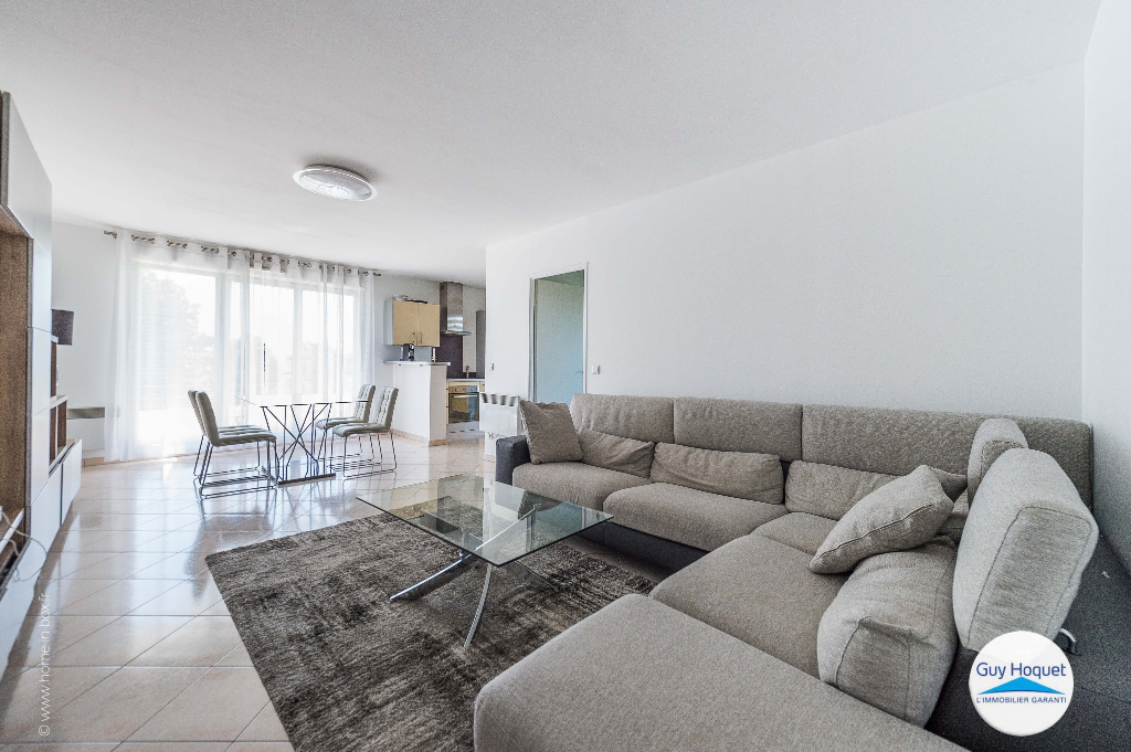 Appartement 4 pièces d'une surface habitable de 76,55 m² à vendre à PONTAULT COMBAULT (77340).