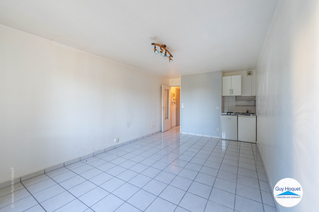À vendre, appartement d'une surface habitable de 27,23 m², 1 pièce à LA QUEUE EN BRIE (94510).