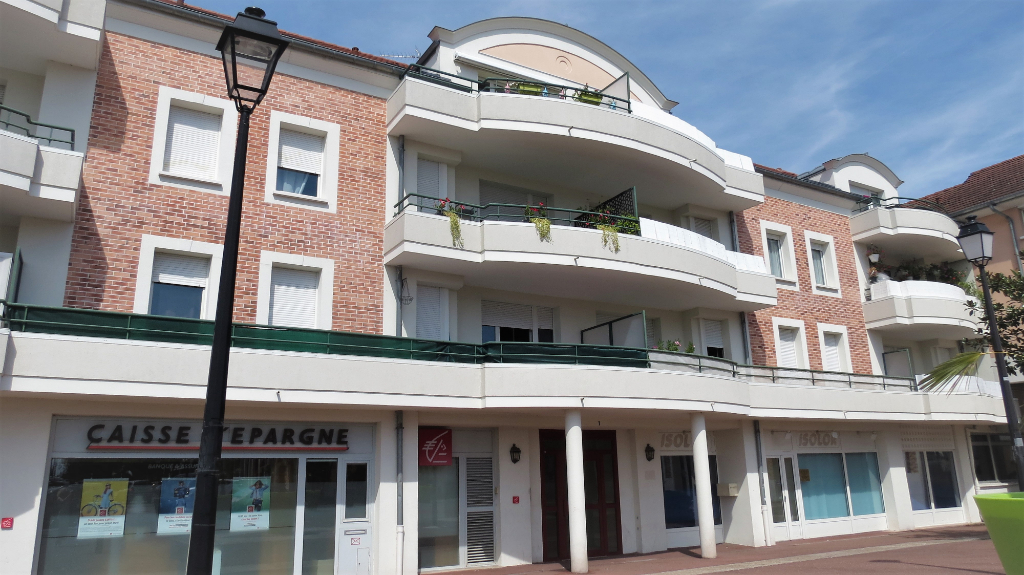 À vendre, appartement de 31.87 m², 2 pièces à ROISSY EN BRIE (77680).