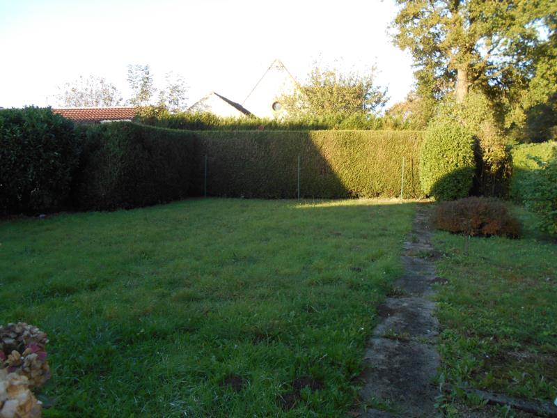 À vendre, maison d'une surface habitable de 71,64 m², 3 pièces à Roissy-En-Brie (77680).