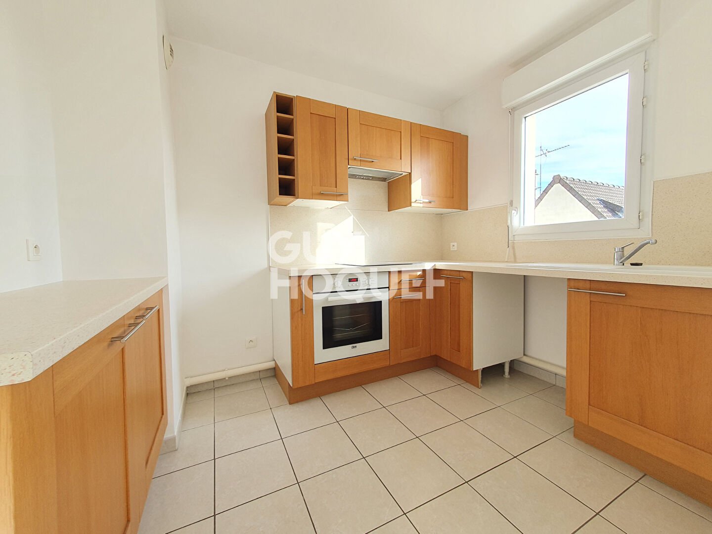 LOCATION : appartement T3 (58 m²) à PONTAULT COMBAULT