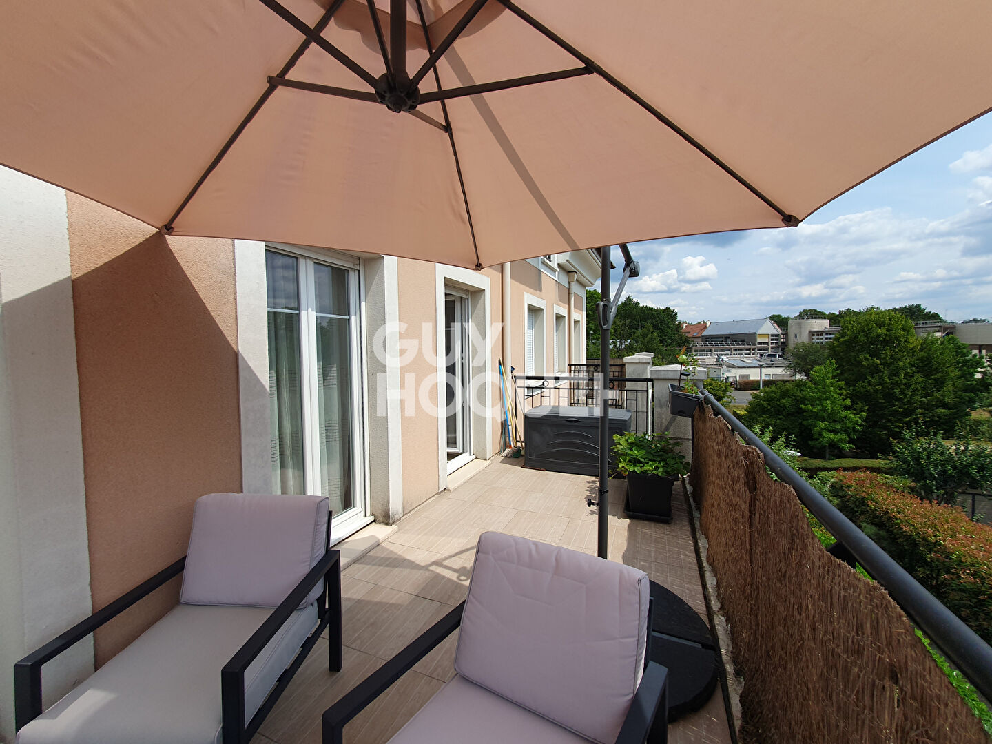 LOCATION : appartement en duplex T4 (83 m²) à Emerainville