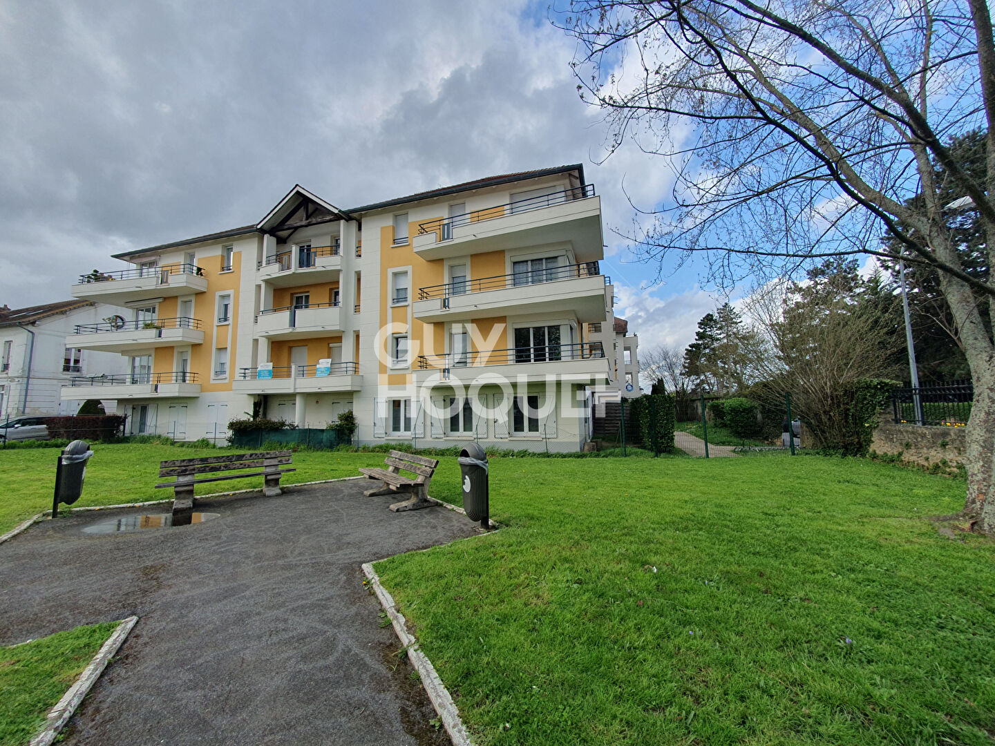 ROISSY EN BRIE : appartement F3 (56 m²) en location