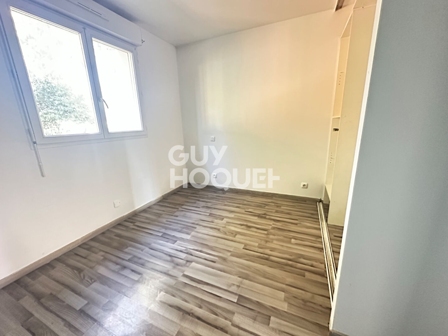 Maison de plain-pied récente, au calme, proche bourg et commodités