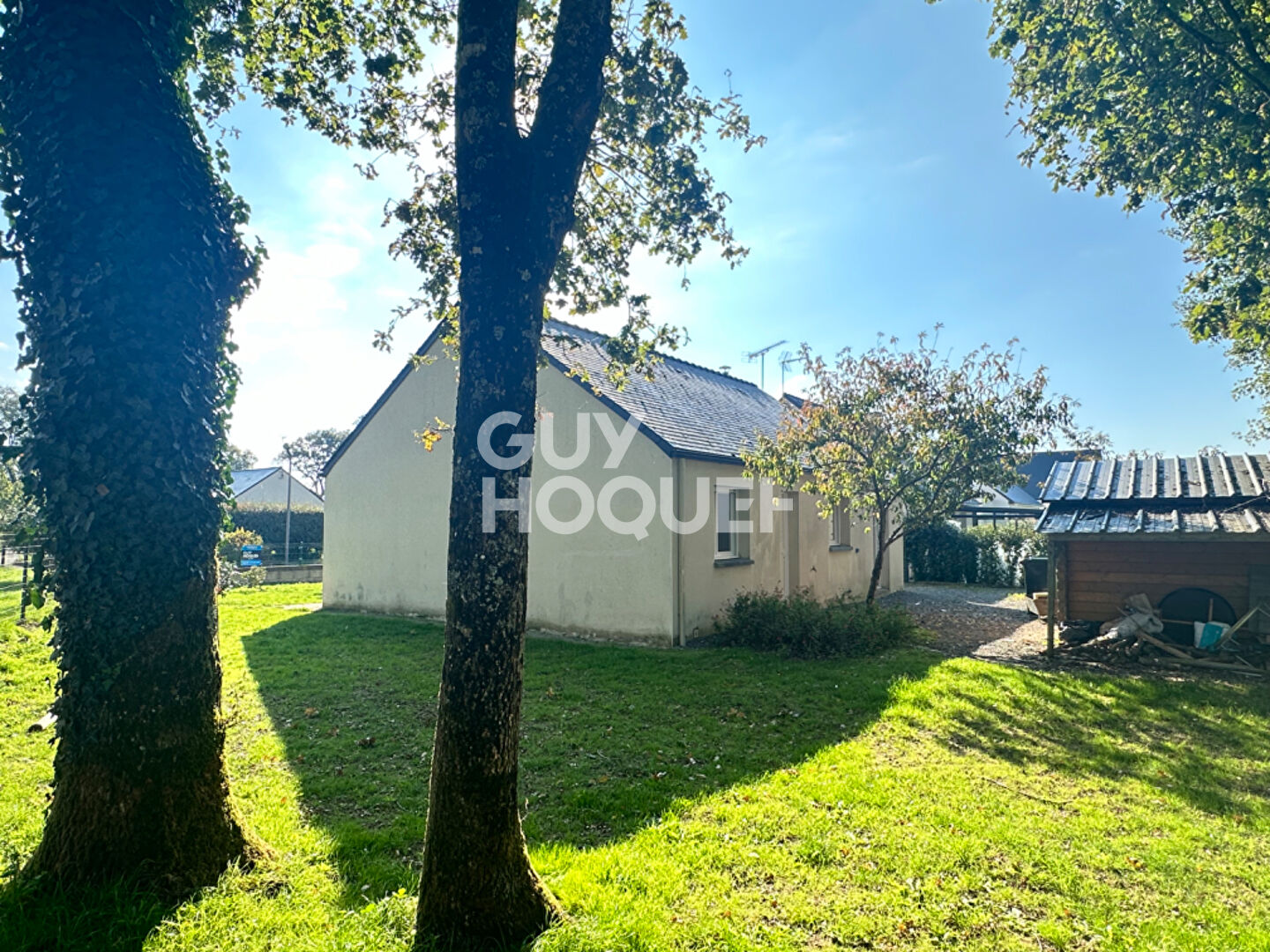 Maison de plain-pied récente, au calme, proche bourg et commodités