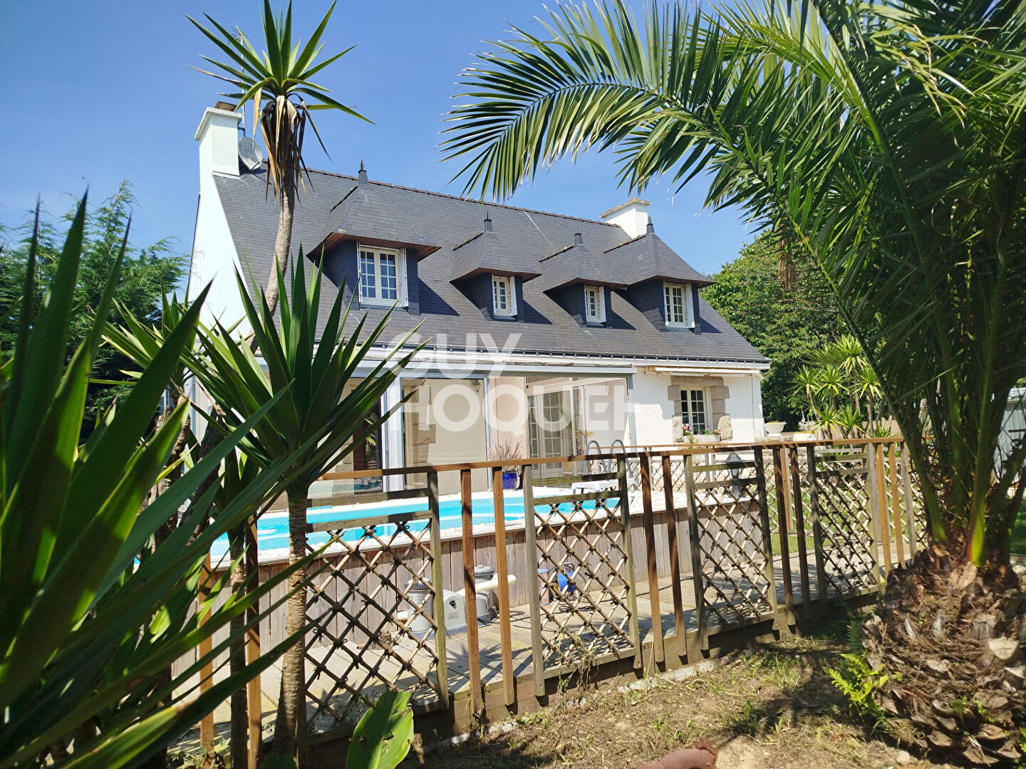 LE HEZO : Grande maison traditionnelle de 140 m² à vendre