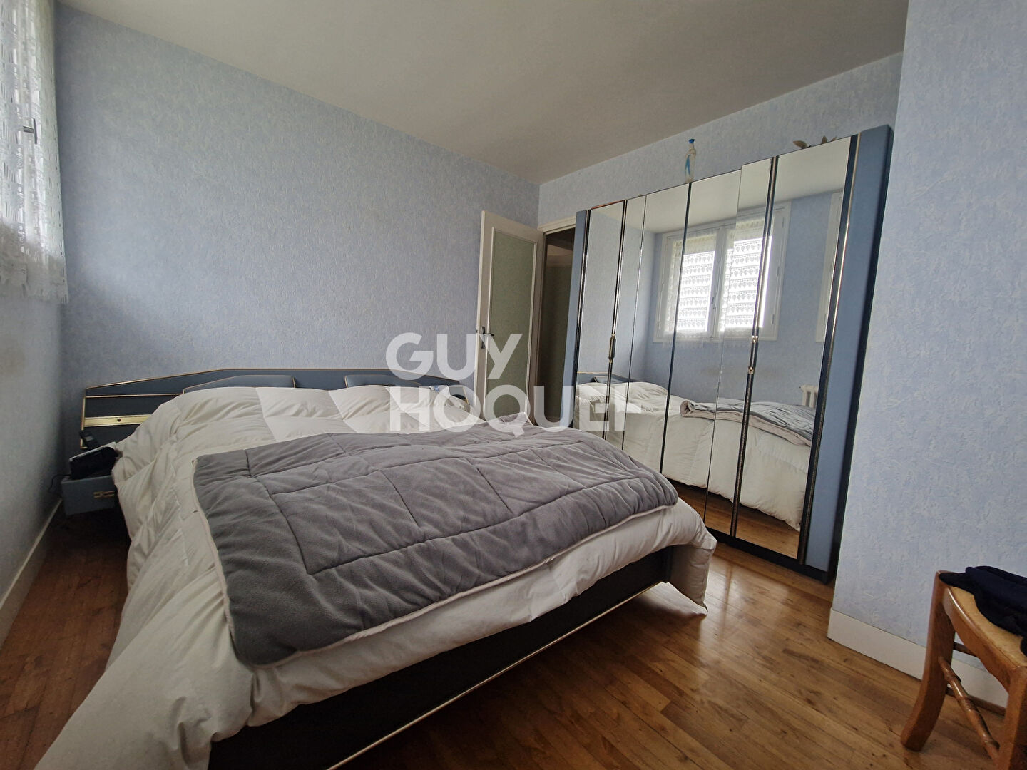 MAISON DANS LE BOURG DE SERENT !