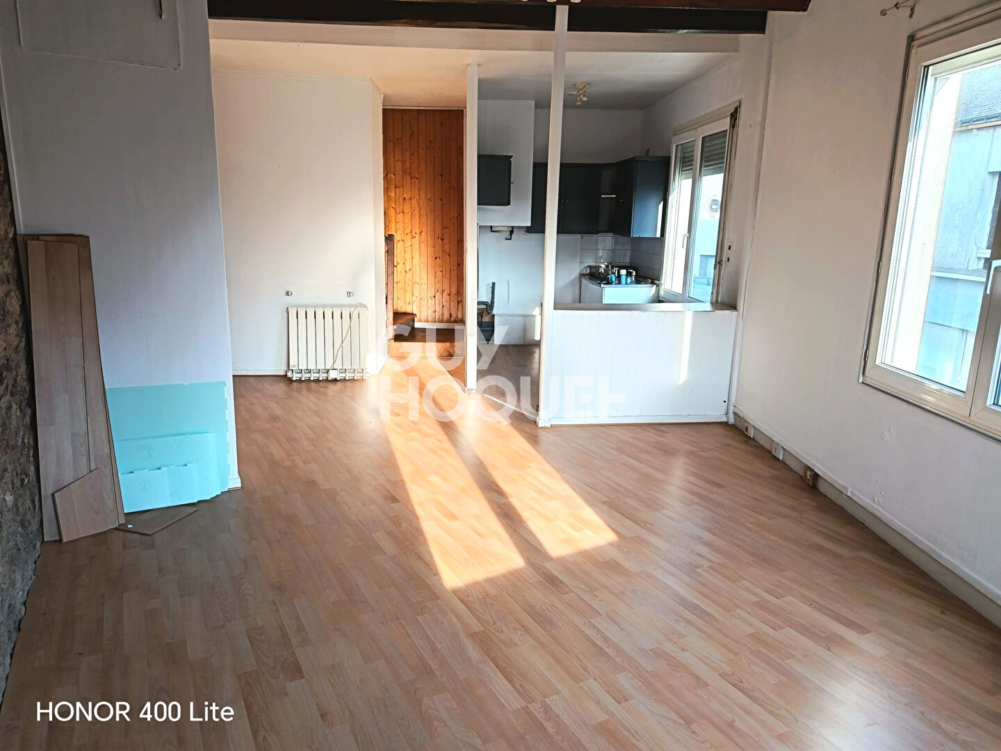 À vendre - local commercial et son logement 4 pièces à Locminé.