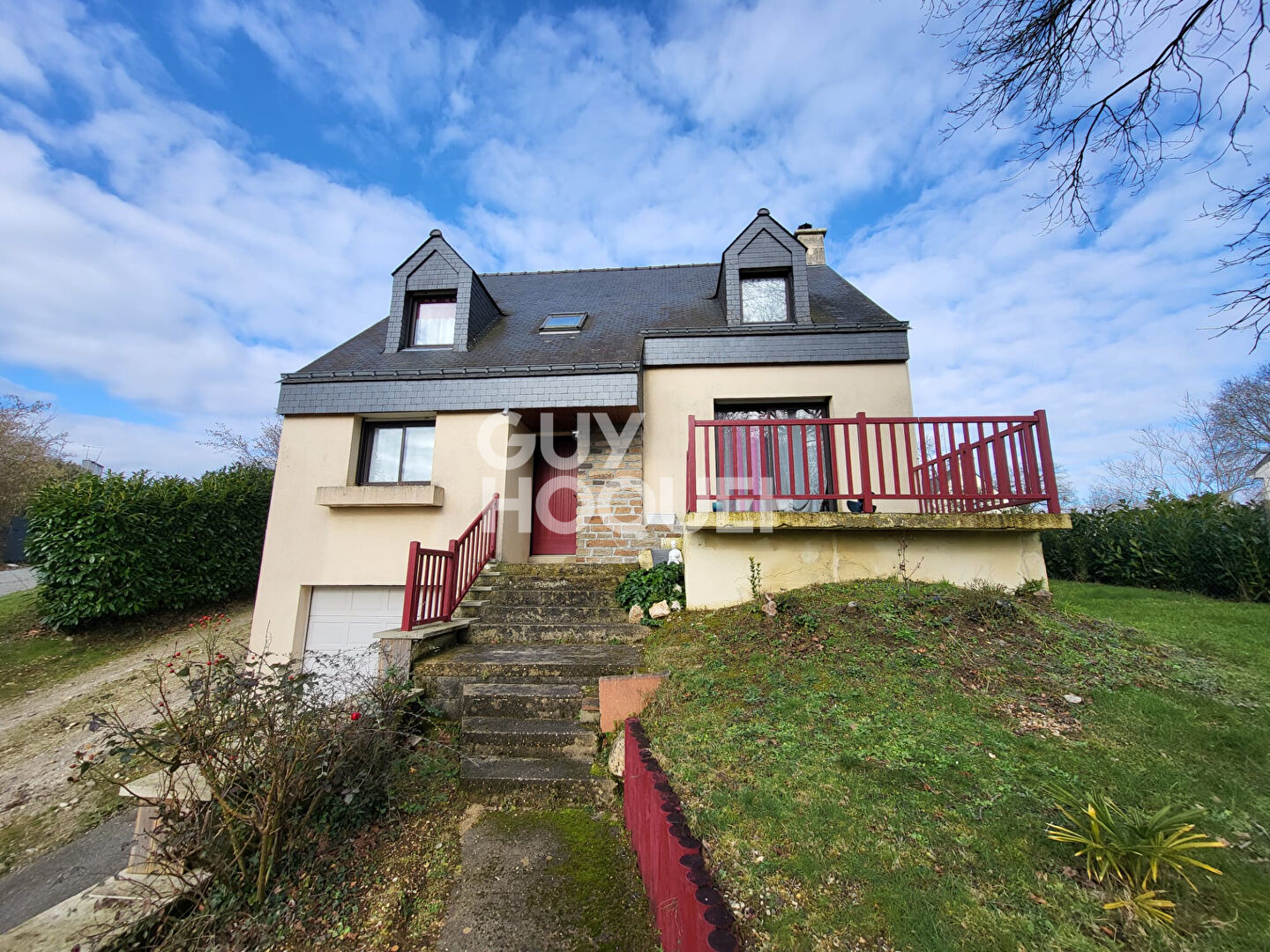 Maison spacieuse à vendre à Roc Saint André - 4 chambres et grand terrain