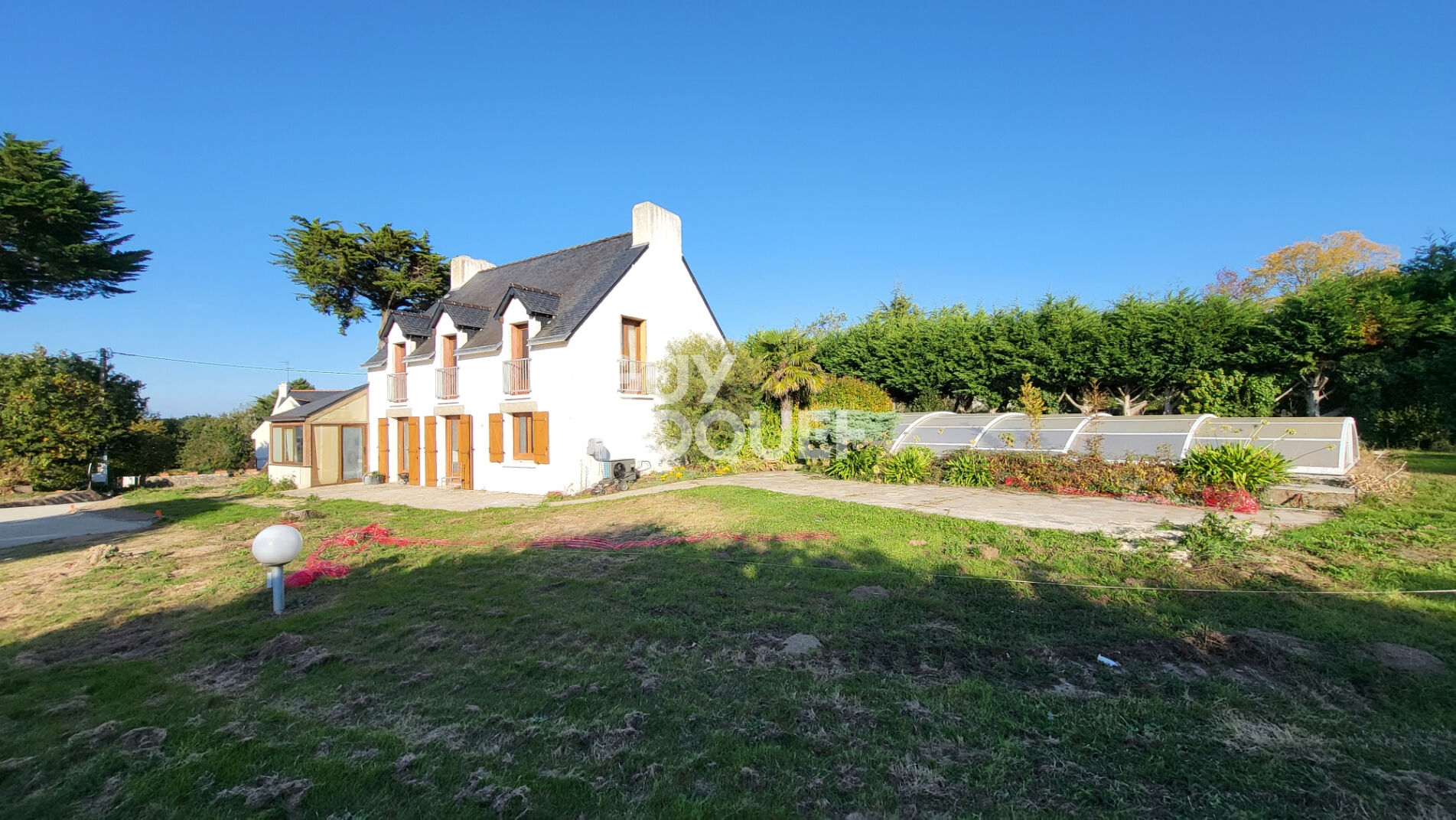 Maison à vendre à Saint Armel - 6 pièces avec piscine