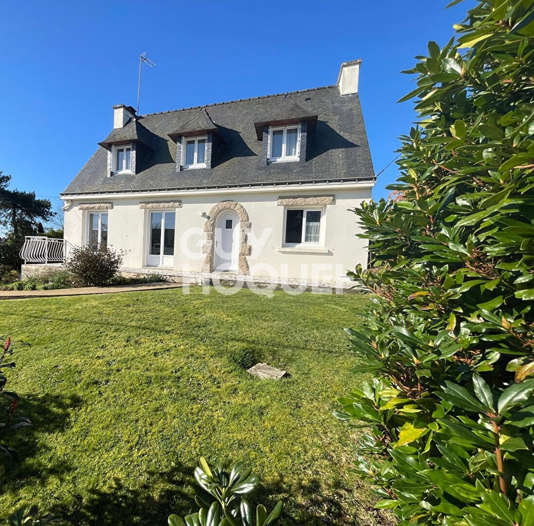 MAISON ENTIEREMENT RENOVEE AU COEUR DE SERENT