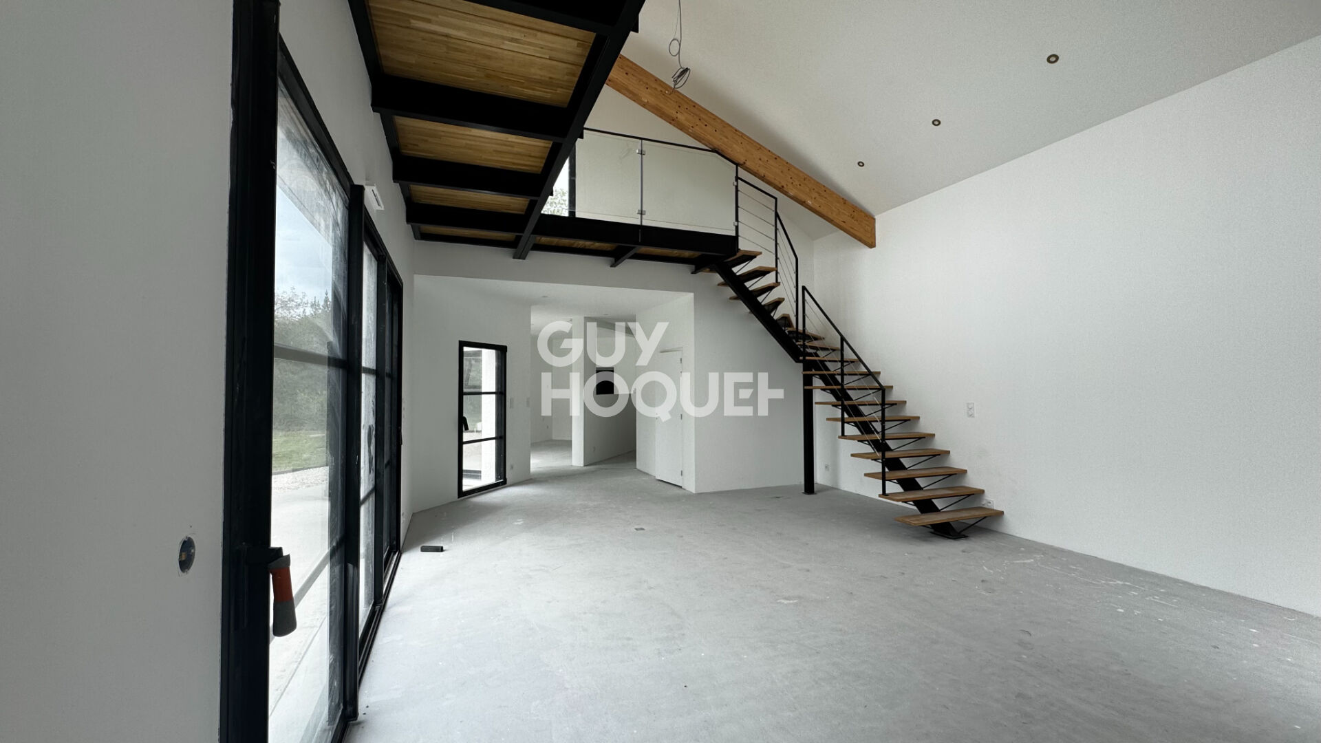 Maison à vendre à NOYALO avec piscine