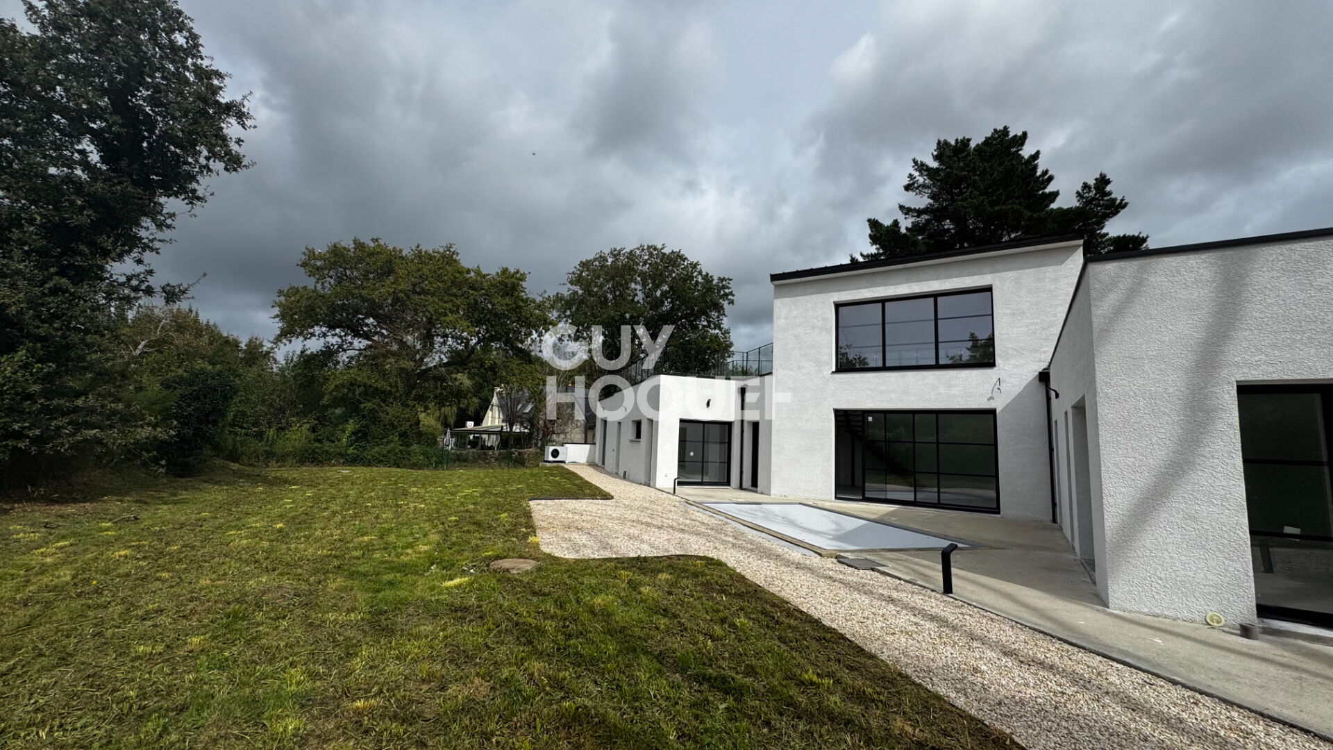 Maison à vendre à NOYALO avec piscine