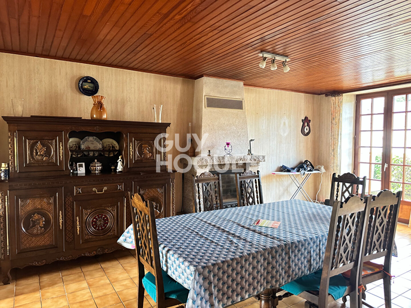 Maison bourg Elven de 78 m² de surface habitable, terrain clos de 451 m², avec un grand potentiel