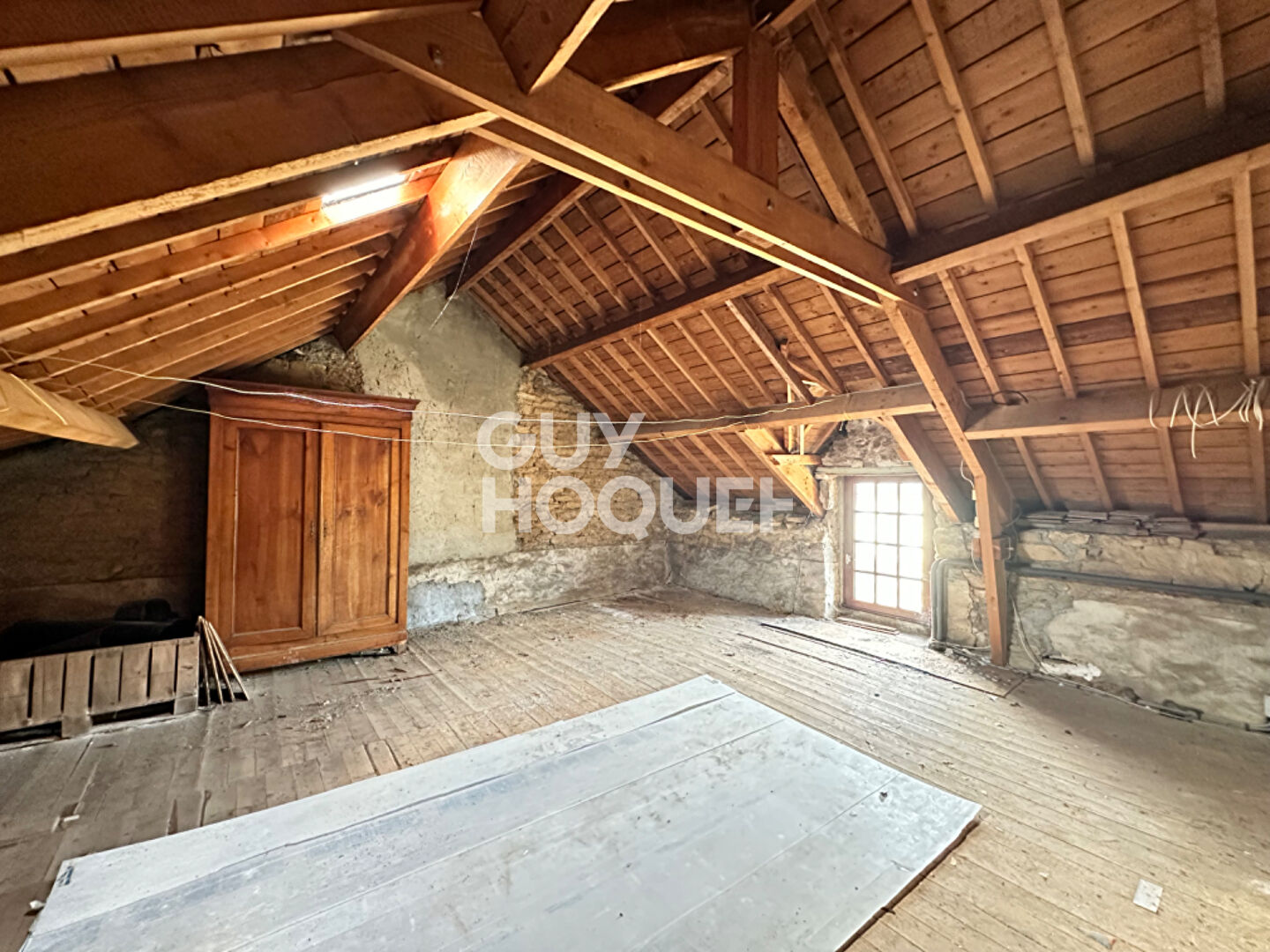 Maison bourg Elven de 78 m² de surface habitable, terrain clos de 451 m², avec un grand potentiel