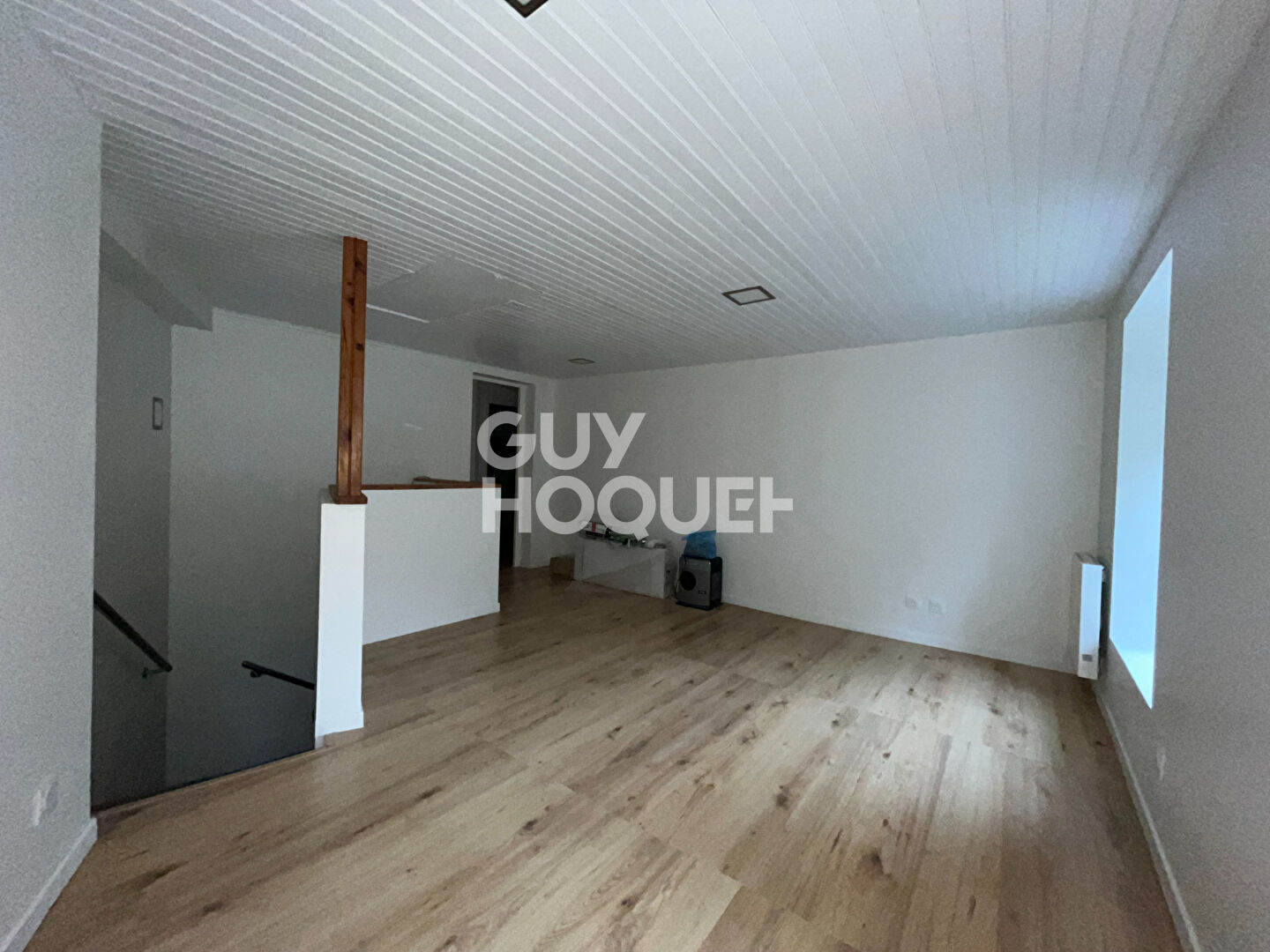 TRES BELLE LONGERE EN PIERRE AVEC 2 HABITATIONS INDEPENDANTES