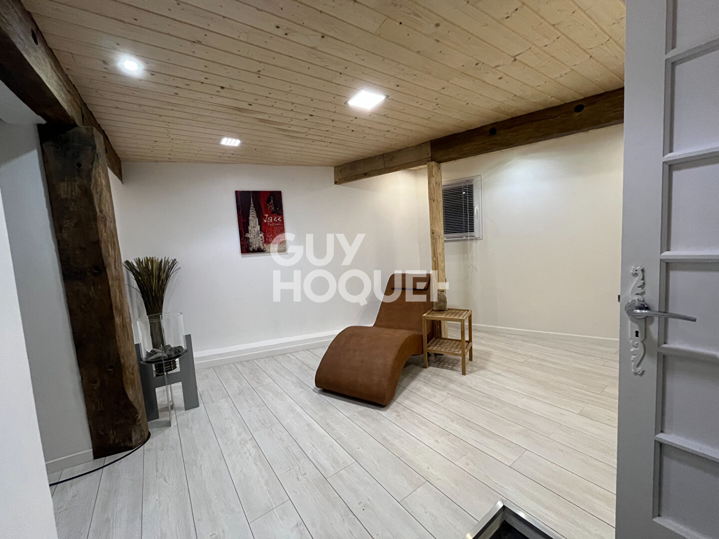 TRES BELLE LONGERE EN PIERRE AVEC 2 HABITATIONS INDEPENDANTES