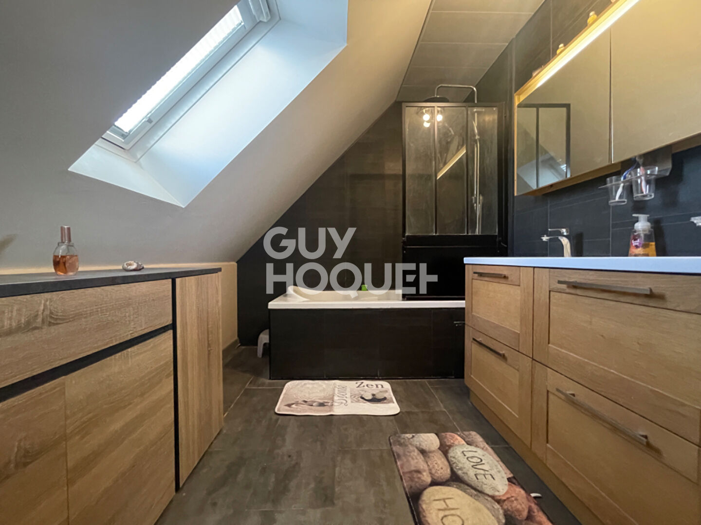 Maison à vendre dans le bourg - Pleucadeuc