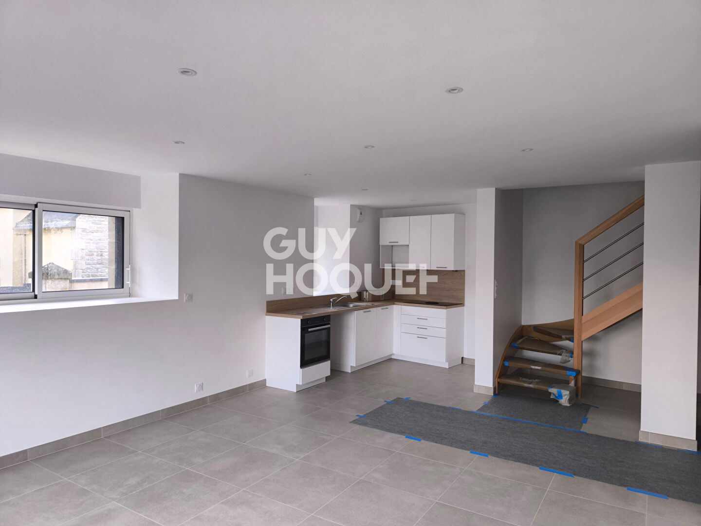 Maison à louer à Elven - 6 pièces, 5 chambres